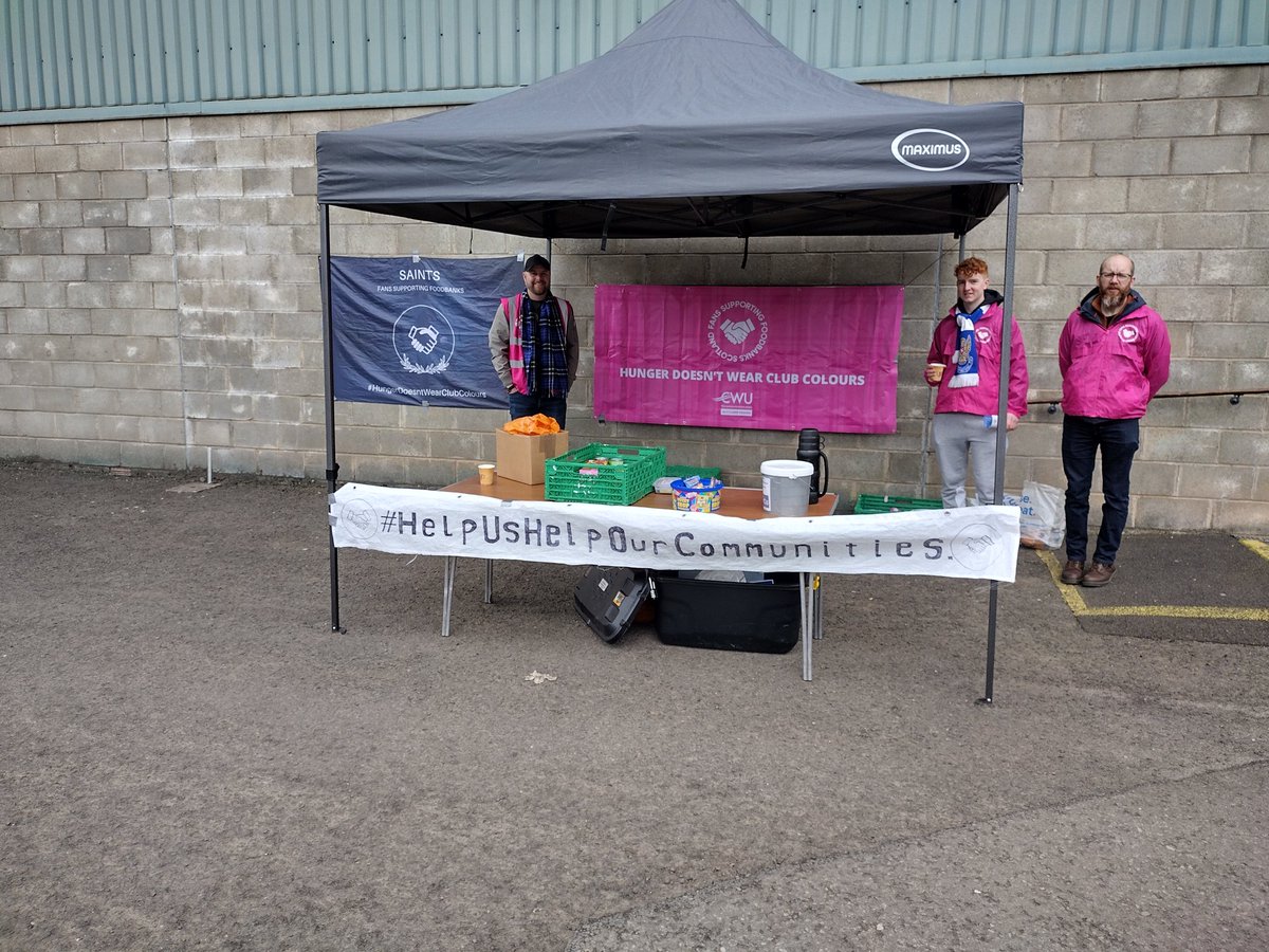 A huge thanks to all the @StJohnstone & @HibernianFC fans who donated today, contributing to 21 crates of food & toiletries for @KinrossPerth Foodbanks & £245.63 for @Saints_Trust food based projects. Thanks also to @offtheballbbc for the on air shout out today 👏👏👏