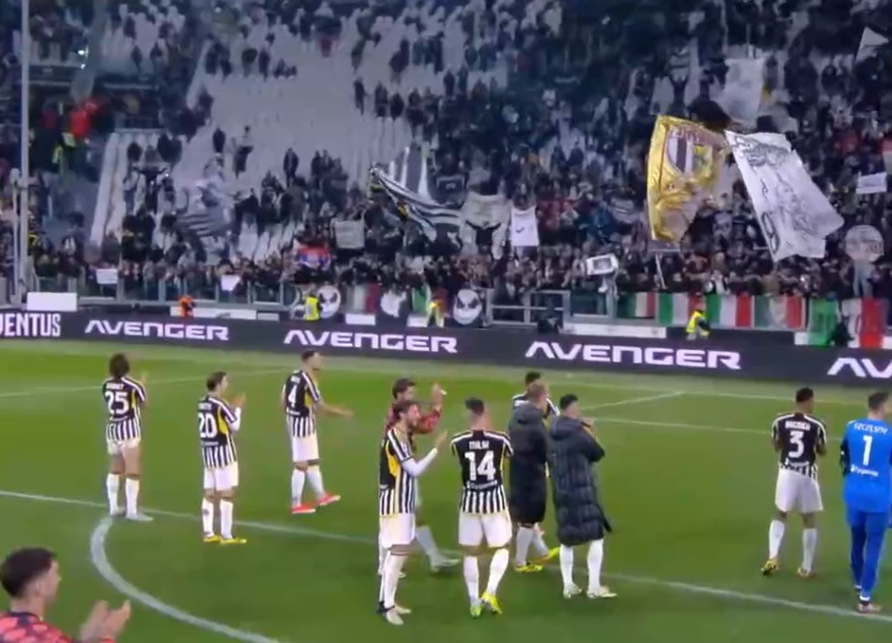 Che rabbia! La Juve meritava ampiamente la vittoria..soprattutto dopo l'ingresso di Chiesa e Milik. Sportiello le ha parate tutte! Mesto e ingiusto pareggio! #JuveMilan 0-0 #JuventusMilan #FinoAllaFine