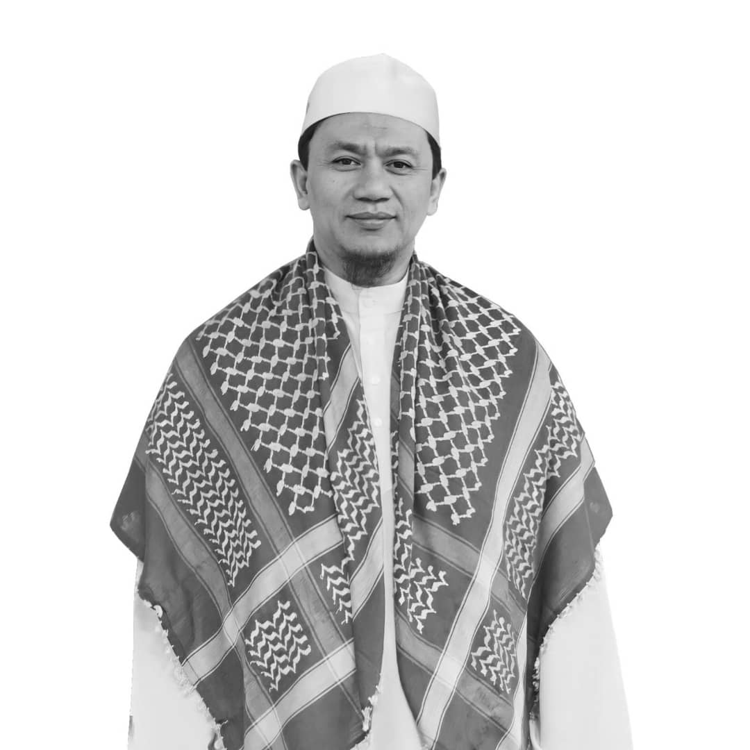 إِنَّا لِلّهِ وَإِنَّـا إِلَيْهِ رَاجِعون
Kita telah kehilangan permata ummah, murabbi, tuan guru yang disayangi. Tuan Guru Haji Ismail Bin Haji Ahmad.

Semoga Allah SWT menerima segala amal baik Tn. Haji & mengampun semua dosanya. 

اللهم اغفر له وارحمه وعافه واعف عنه
AlFatihah