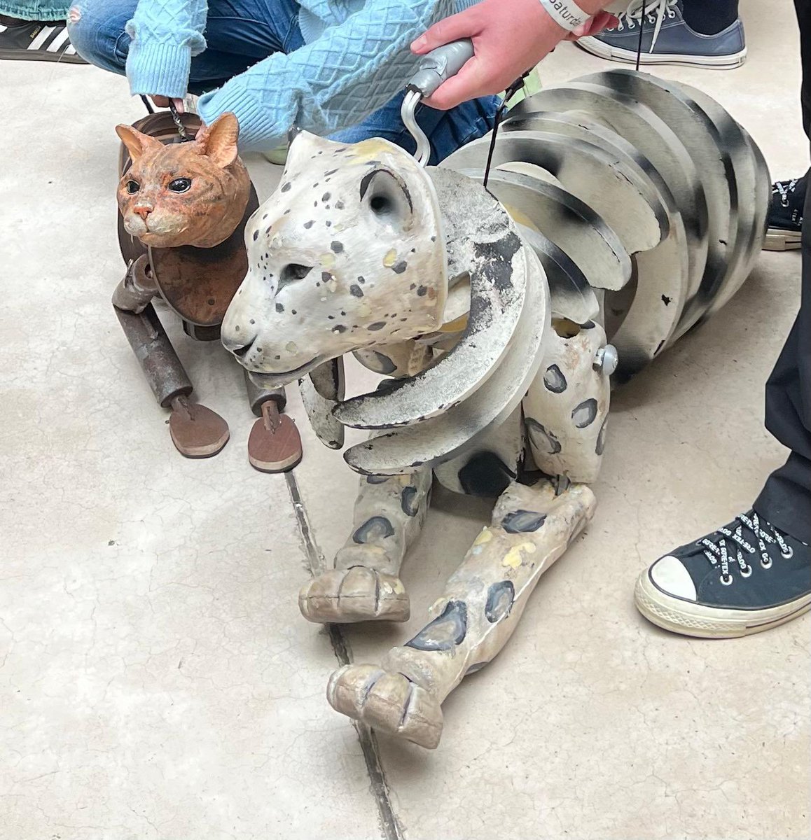 The <a href="/darkmaterials/">His Dark Materials</a> and <a href="/bbcdoctorwho/">Doctor Who</a> puppets were part of the <a href="/V_and_A/">V&A</a> performance festival today. The amazing Brian Fisher and the team from <a href="/PracticCre6045/">Practic Creations</a> were on hand to demonstrate puppetry techniques in all sizes! 🐻‍❄️