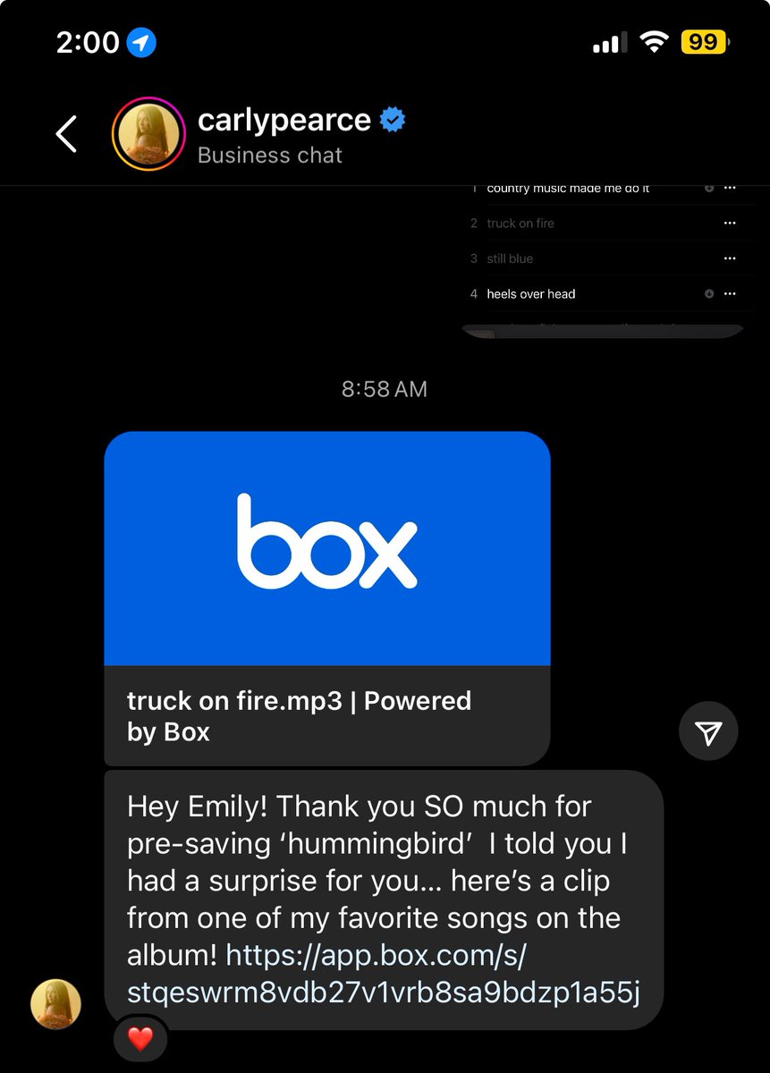 HI just want to say i love @carlypearce  that’s all that’s the tweet 🥰🤍 can’t wait for cma fest/hummingbird release weekend
