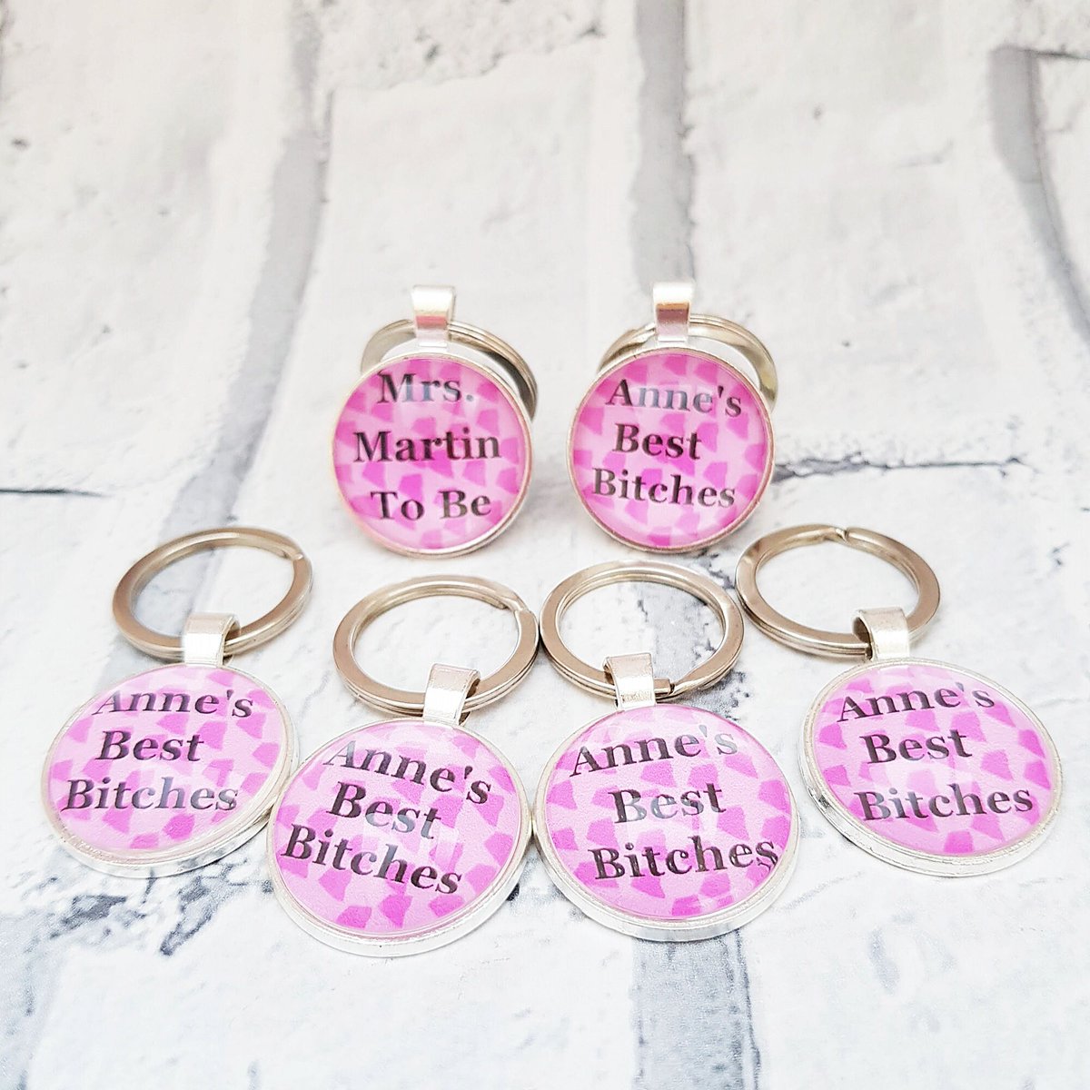 Custom hen party favours, hen party gift, bride to be keychain, keyring, bachelorette favour, wedding favour, best bitches, team bride, W1 tuppu.net/cd2647ab #Handmade #Etsy #SMILEtt23 #Shopsmall #CustomHenParty