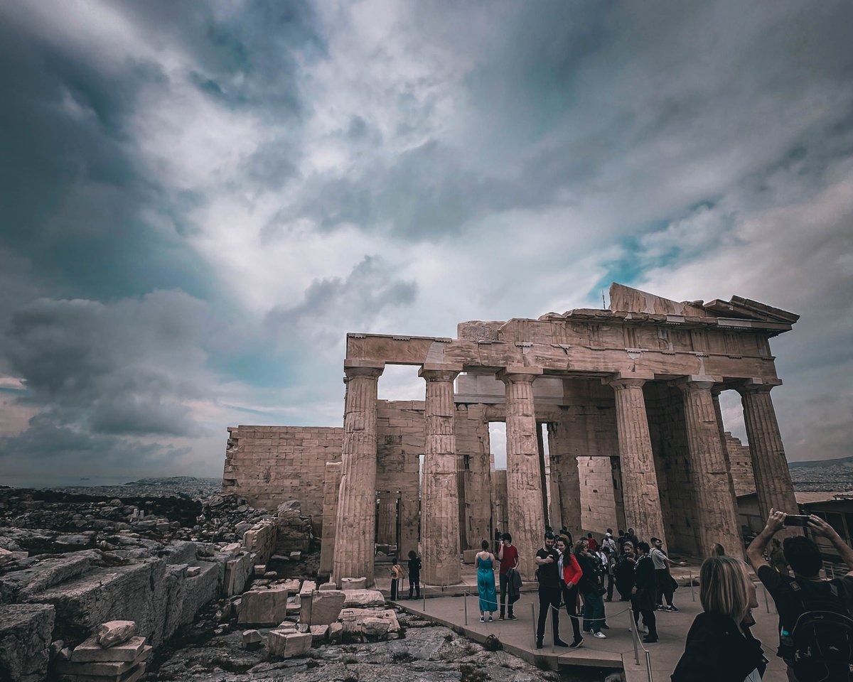📸 Gaze upon the awe-inspiring beauty of the Acropolis, a timeless symbol of ancient Greece's rich heritage. Perched atop a rocky outcrop, it's a beacon of history and architectural prowess. #photography #travelphotography #outdoors #greece #athens