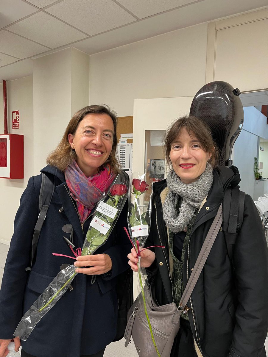 La vuelta al mundo en ocho cuerdas tweet media