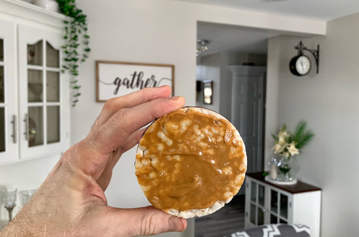 Want an idea for a delicious afternoon snack? LOL Take a chocolate covered rice cake and add peanut butter to the other side…delicious. 😋🤤 Yes, it’s the little things…🤣🤣