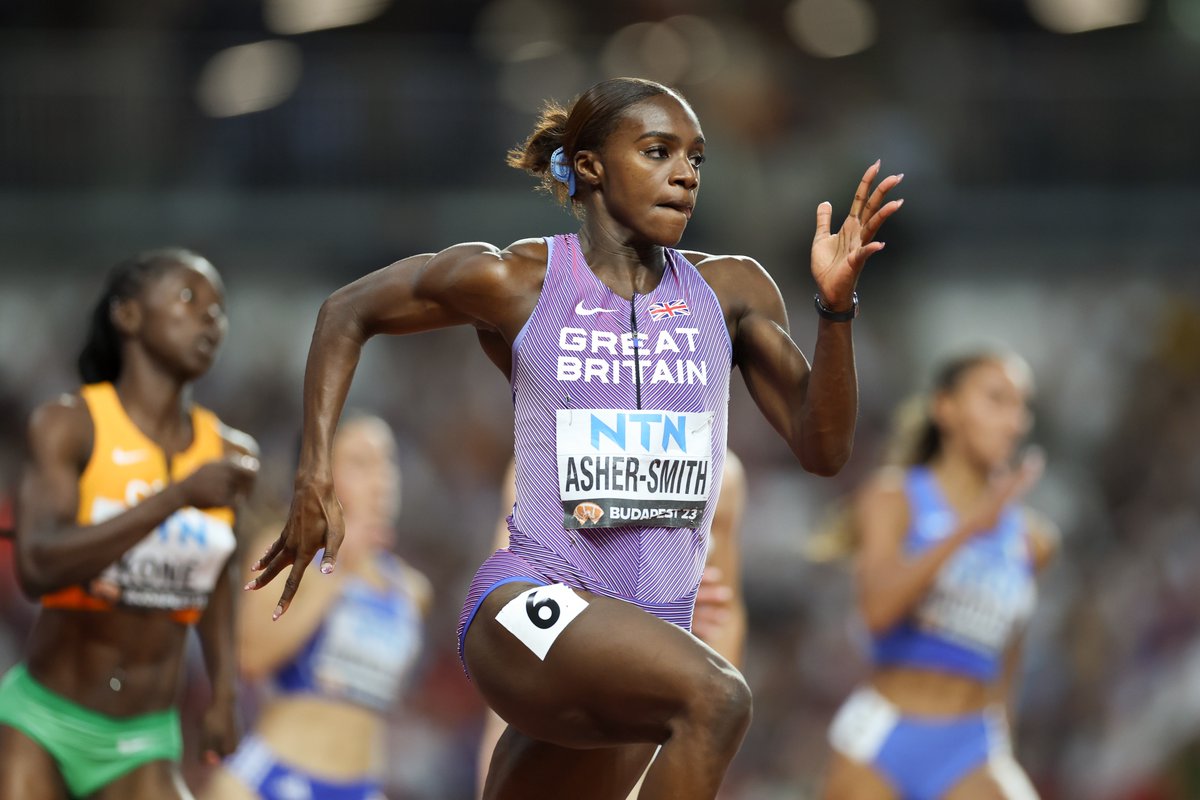 2⃣2⃣.2⃣9⃣ A lightning-quick 200m @dinaashersmith yesterday at the Texas Invitational 💨