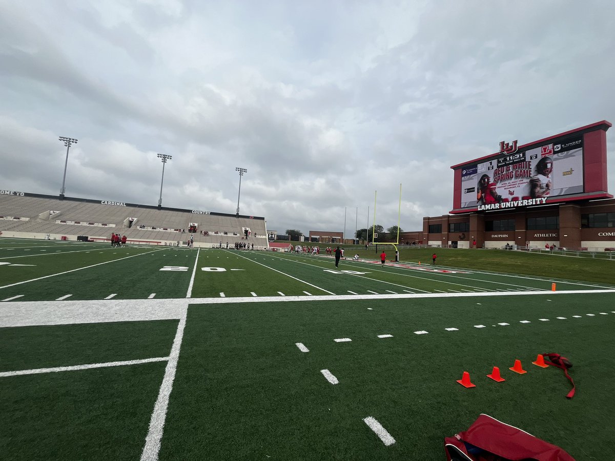 What a day in #Boomtown ! I would like to thank @LamarFootball and the coaching staff for a great night! Thank you for looking out for little bro as well. Its my turn now! May 28th we coming.