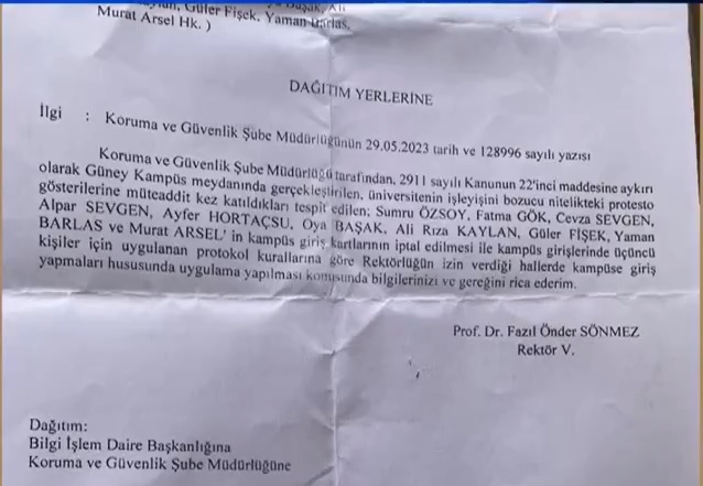 şu sefilliğe bakın... mesela bölümümüzün duayen hocalarından güler fişek size saysam kaç insan yetiştirdi, insan... beter olsunlar beter...