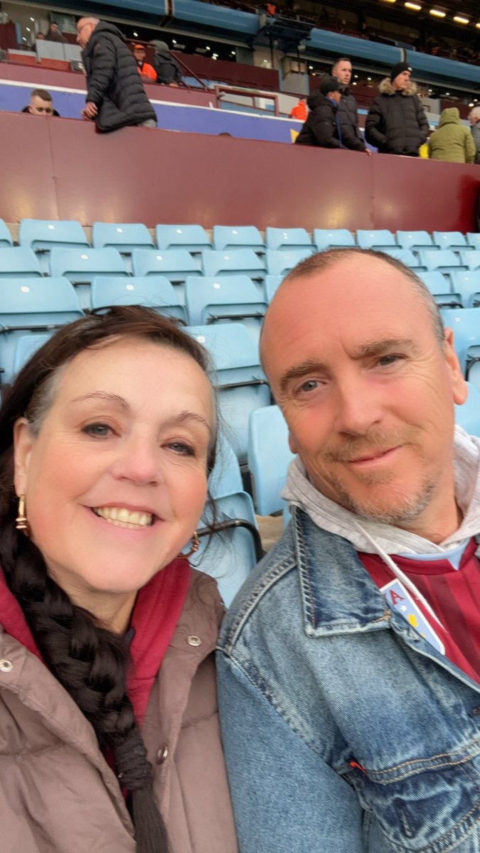 Come on the villa!! #UTV #AVFC #VTID #HEITS @lynxups