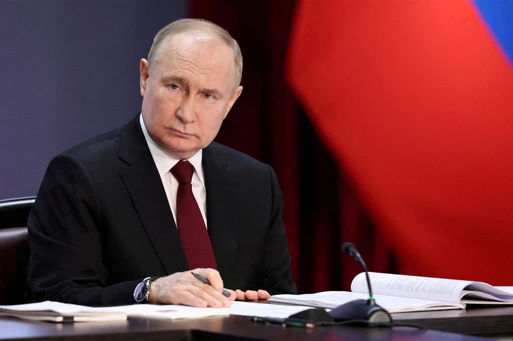 Il Presidente Vladimir #Putin, nonostante le lacrime della Ue, nazionalizza le filiali di #Bosch ed #Ariston in Russia: trasferite per decreto a #Gazprom. Un saluto al capitale. #GraziePresidentePutin
