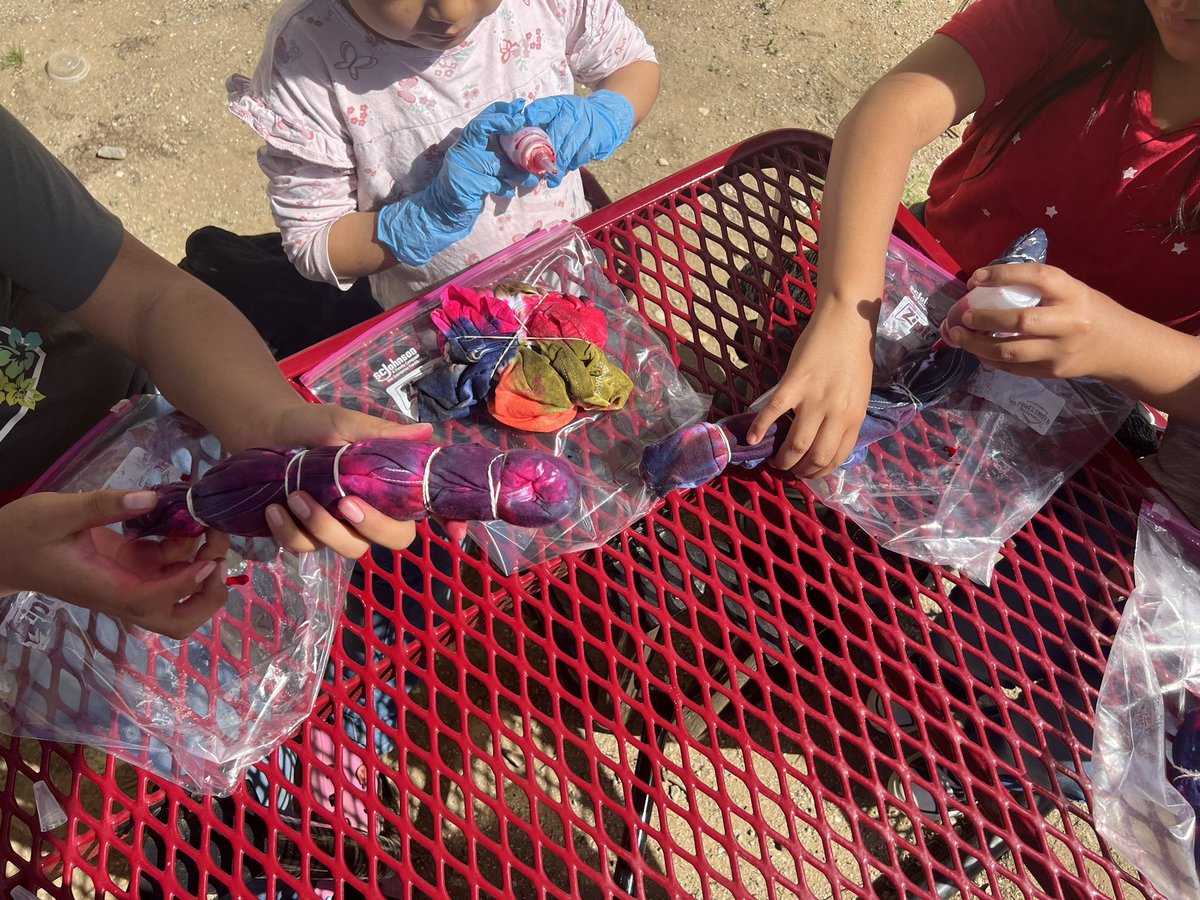 For our final Saturday STEM, our @MCAKodiaks got to design their very own tie-dye shirt! @LCortezGUSD @zjgalvan @AracelyZavala19 @GUSDEdServices @krisvasquez75 @aqgillespie