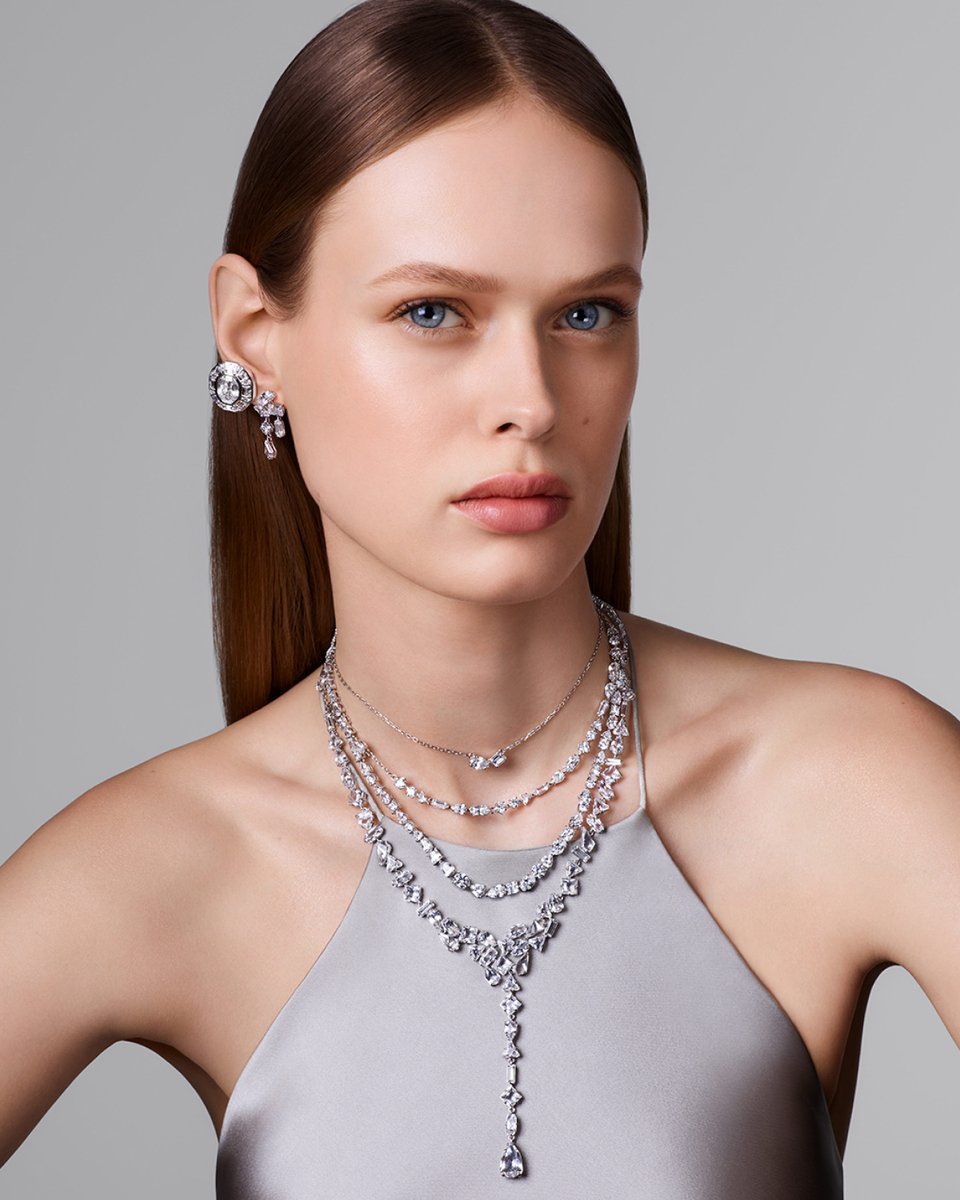 May 1 to June 2 at Holt Renfrew Bloor Street and Yorkdale. Discover a curated selection of Swarovski jewellery to enhance your occasion wear. Plus, enjoy a gift with your purchase. In-store only! Click to learn more! >bit.ly/3UfnrX9