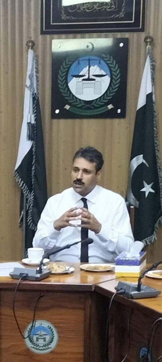 Adnan_Wxr's tweet photo. The Sessions Judge has been kidnapped
Sessions Judge South Waziristan Shakirullah Marwat was abducted by unidentified armed men near Hathala on Dera Ismail Khan Road in Tank city of Khyber Pakhtunkhwa.
#AJConference #PakArmy #Taliban
#justice
#judicury https://t.co/qsvAOofm8w