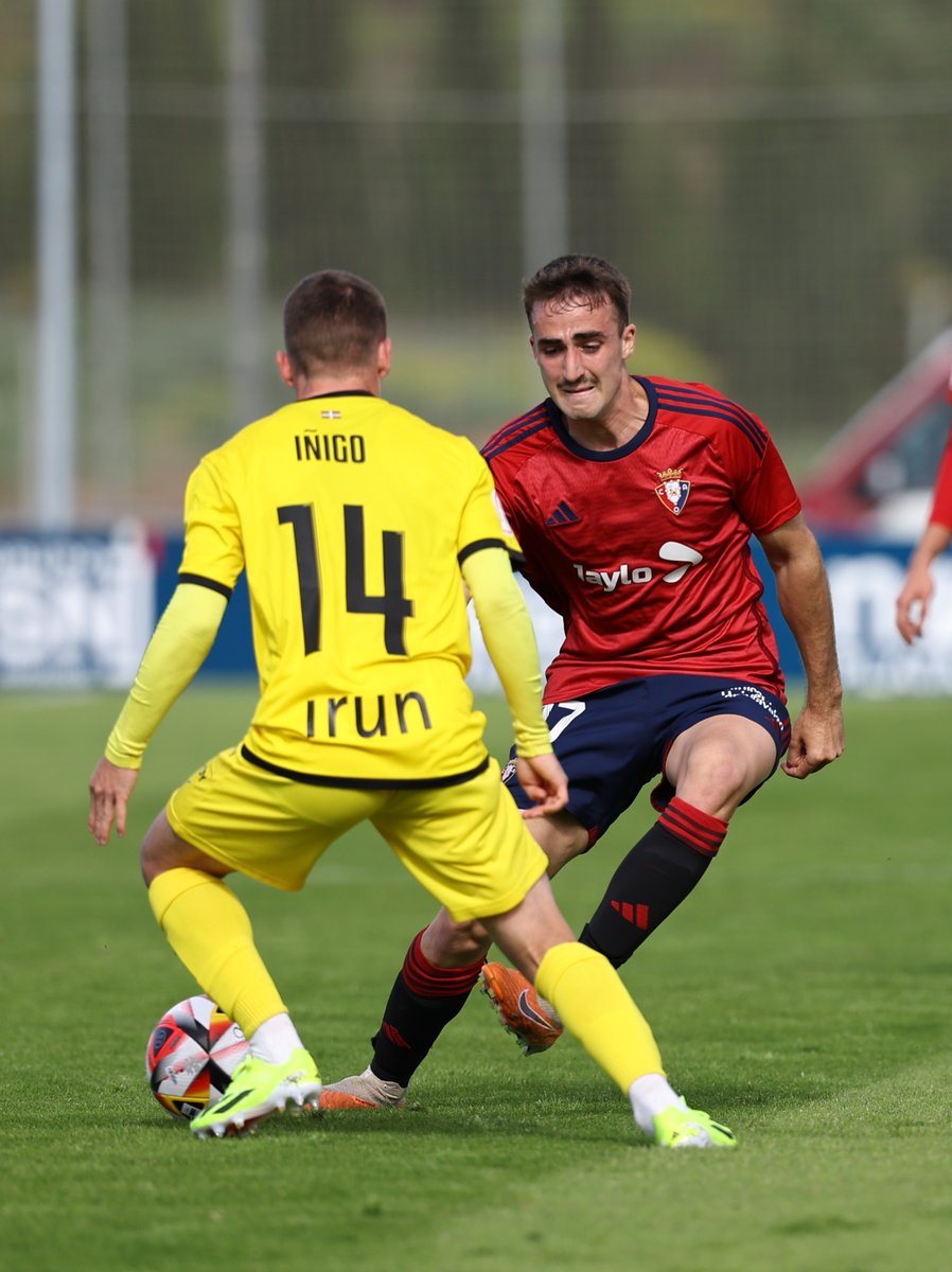 💯 Eneko Aguilar ha alcanzado esta tarde los 100 partidos con la elástica de Osasuna Promesas.

👏 ¡Vaya victoria para celebrarlo! ¡Enhorabuena! Zorionak!