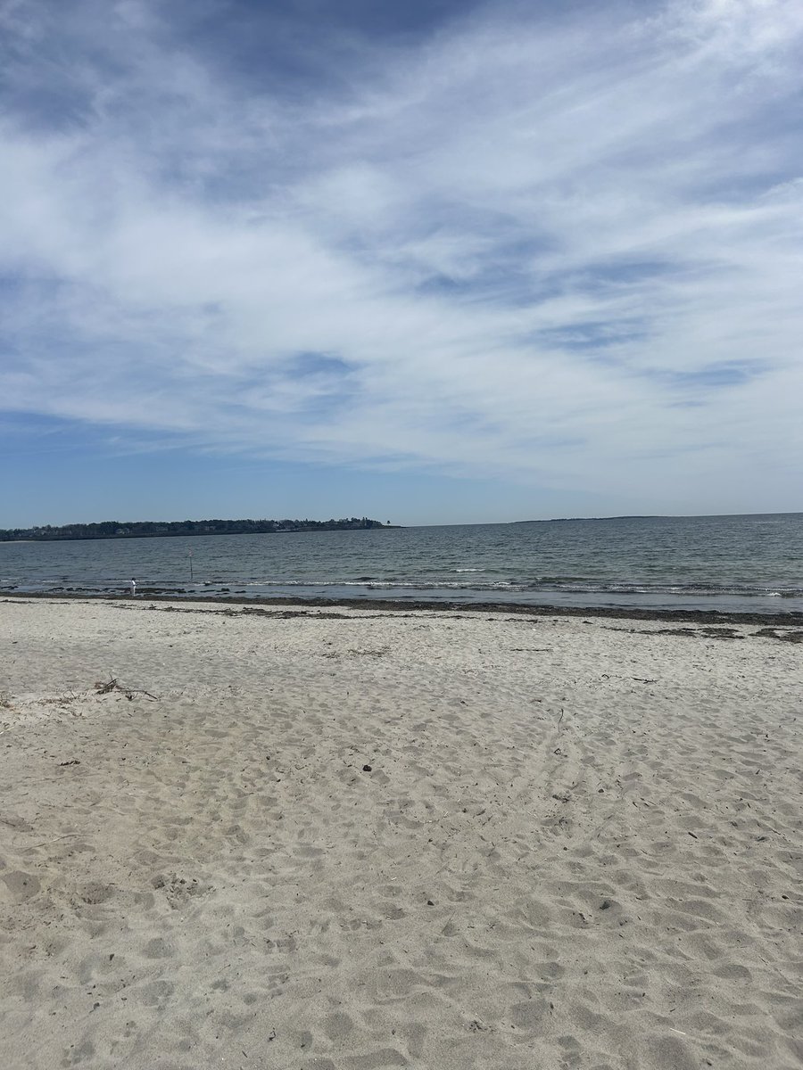 Matt_Stefon's tweet photo. First #beach day of the season! #PinePointBeach #DogFriendly #Scarborough #Maine #PublicBeach https://t.co/2RIIxkhqvH