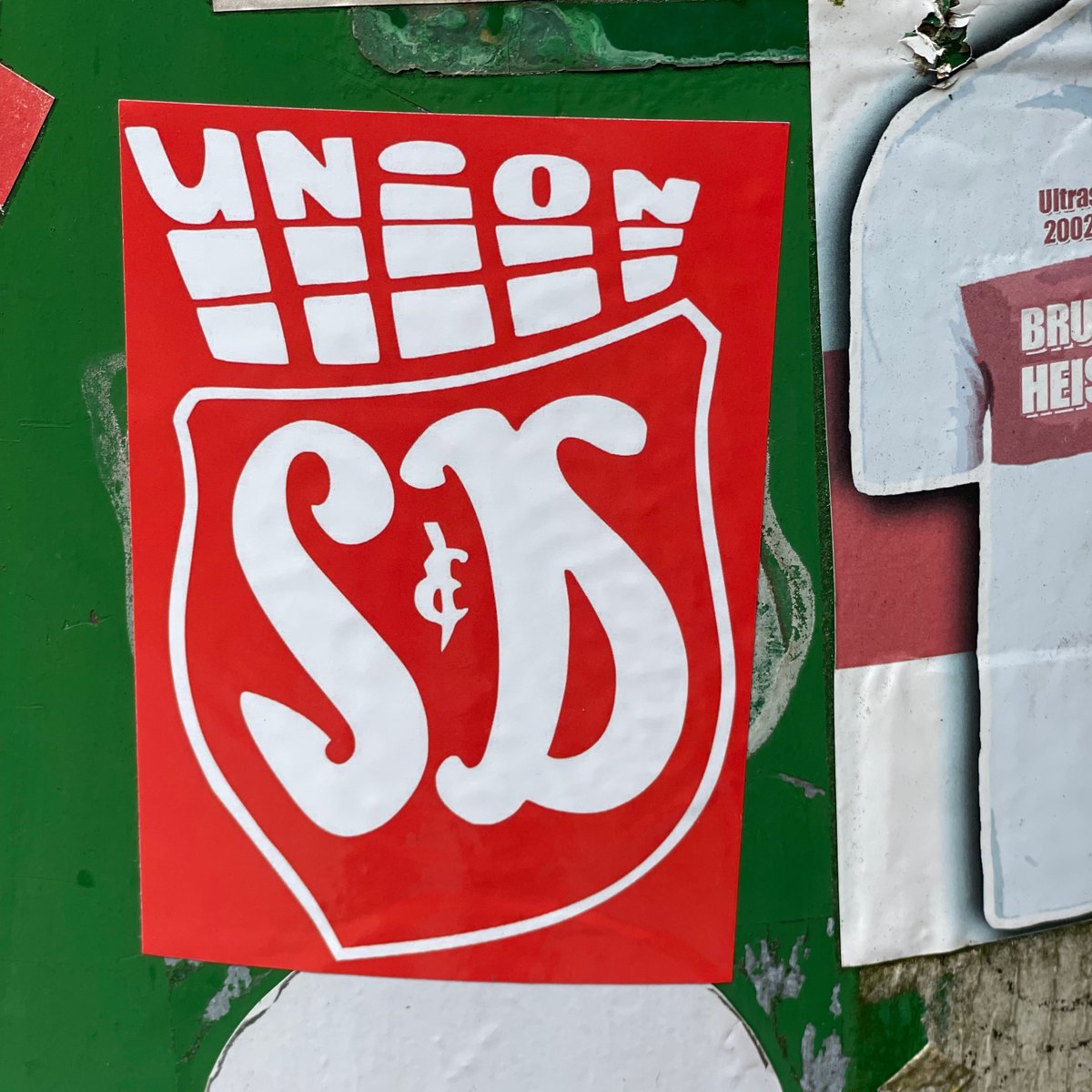 🇩🇪 Union Berlin
@fcunion @StadionAdAF @fcunion_es @fcunion_BRA @UnionBerlinMan @UnioninEnglisch
#fcunion
#ultrasstickers #footballstickers #footballculture #Ultras #StickerHunting