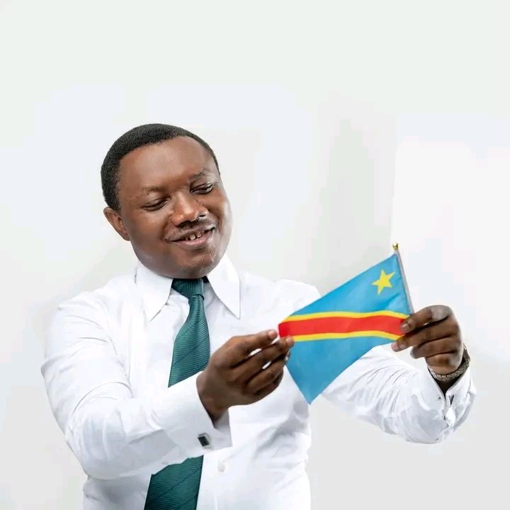 NseliWilly1's tweet photo. #laRDC Mon pays,mon héritage me laisser par les ancêtres, construire ce pays c'est bien construire ma propre maison que j'aurais laisser à mes enfants comme héritage, accompagné les jeunes dans l'entrepreneuriat c'est ma priorité, ensemble pour un Congo meilleur @HonoreMvula1 https://t.co/k6d8RsZsm0