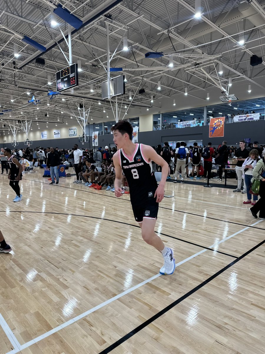 2026 6’10 wing Sifeng Huan for Team Breakdown intriguing prospect that has great touch around the rim , stretches the floor has good shooting stroke - D1 offer from LIU #BIGSHOTS #RichmondJam