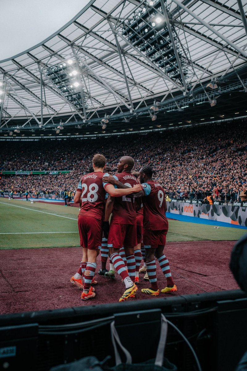 ⚒️ U N I T E D ⚒️ #whufcvsliv #massivesupporters #cmonyouirons