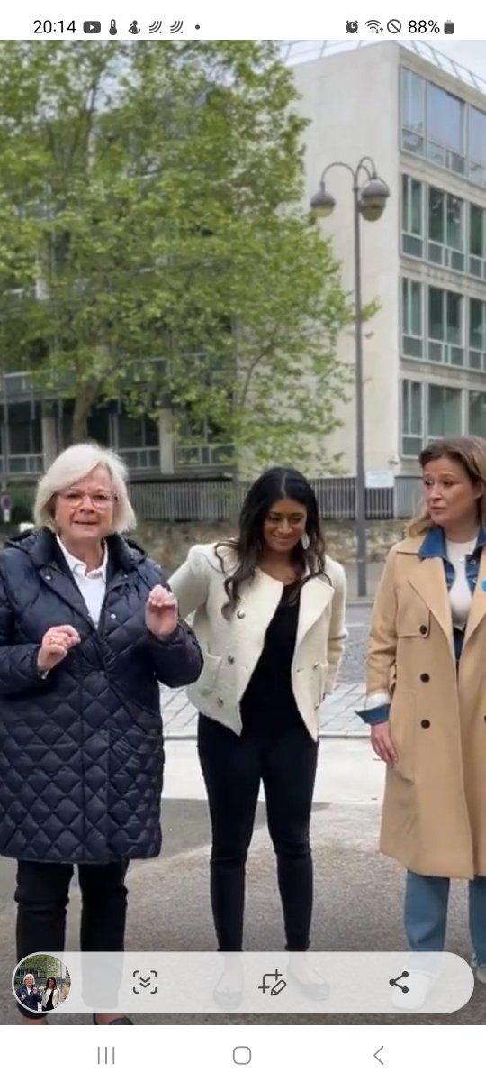 PAROLE_auPeuple's tweet photo. Ils donnent trop envie, c'est fou !
"Le neuf juin il n'y aura qu'un tour"...
#Elections2024 #Europeennes2024 #vioques https://t.co/EOXmcuO20W