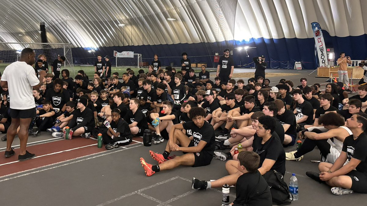 Packed house for the @GridironCamp Greats Showcase at Louis Riel Dome. Thanks to @jay_suth @PatriceRene_ @eliankou @Luiji_V @liamdobson2123 @Akheem_Mes for coming home & training next generation of #ottcity football talent. @NFL @NFLCanada @CFL 👏Vic & Charmaine for all you do!