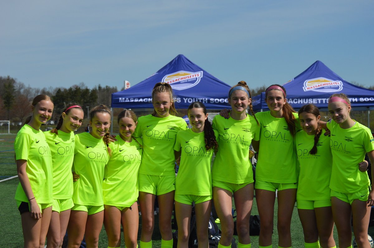 Happy faces and sunshine midway through the day in Lancaster!🌞The quarterfinals are heating up! Will your team take home the win?⚽️

#MAStateCup #Soccer #winorlose