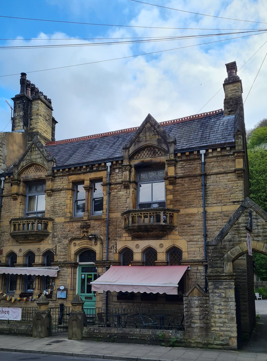 Spent Saturday in #HappyValley territory, the lovely town of Hebden Bridge. I ran a craft supplies stall with 2 friends. Great fun in a lovely  venue. We made money and met some lovely women. Thanks to @HebdenBridgeWI for the event #northlightartstudio