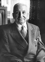 'El estado puede ser y ha sido a menudo en el curso de la historia la principal fuente de males y desastres.' - Ludwig von Mises