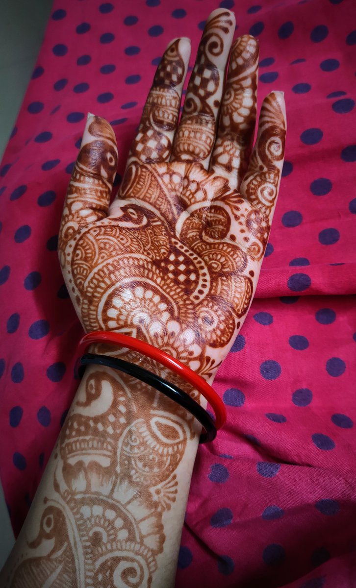 Mehndi offered in navratri shringar of Maa Gauri stains different ✨