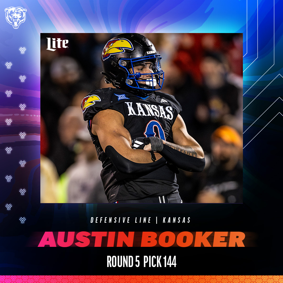 The newest Monster of the Midway 😈 Welcome to Chicago, @austinbookerr!