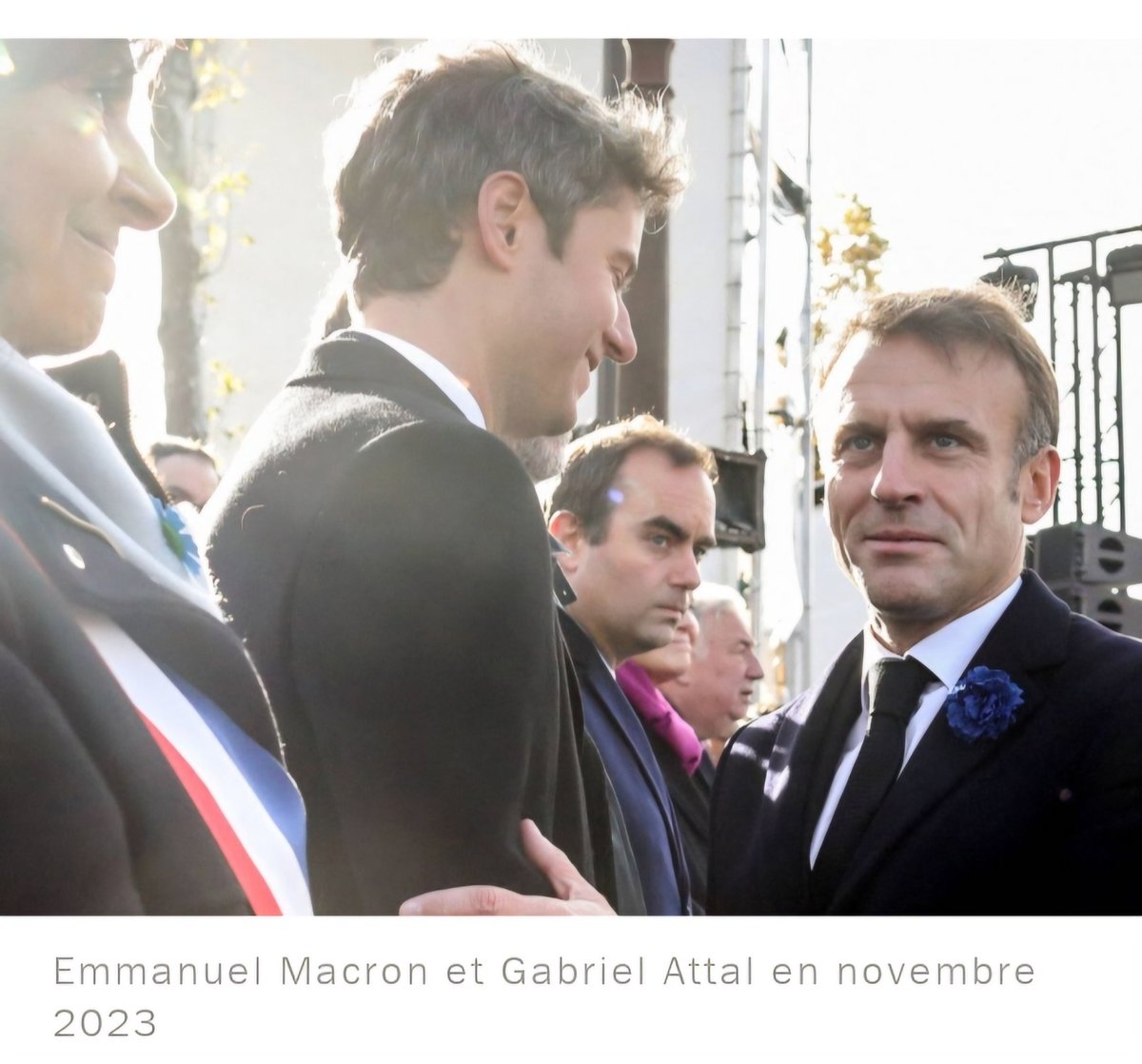Pourquoi on peut se demander si #Macron & #Attal ne nous font pas basculer dans le fascisme❓👉 À chaque manif, dans toutes les réunions, dans trop de conversations, on entend : ' Toi, tu crois encore aux élections ⁉️' 😕 Dans ces conditions #ToutReprendreEn2027 sera difficile😔