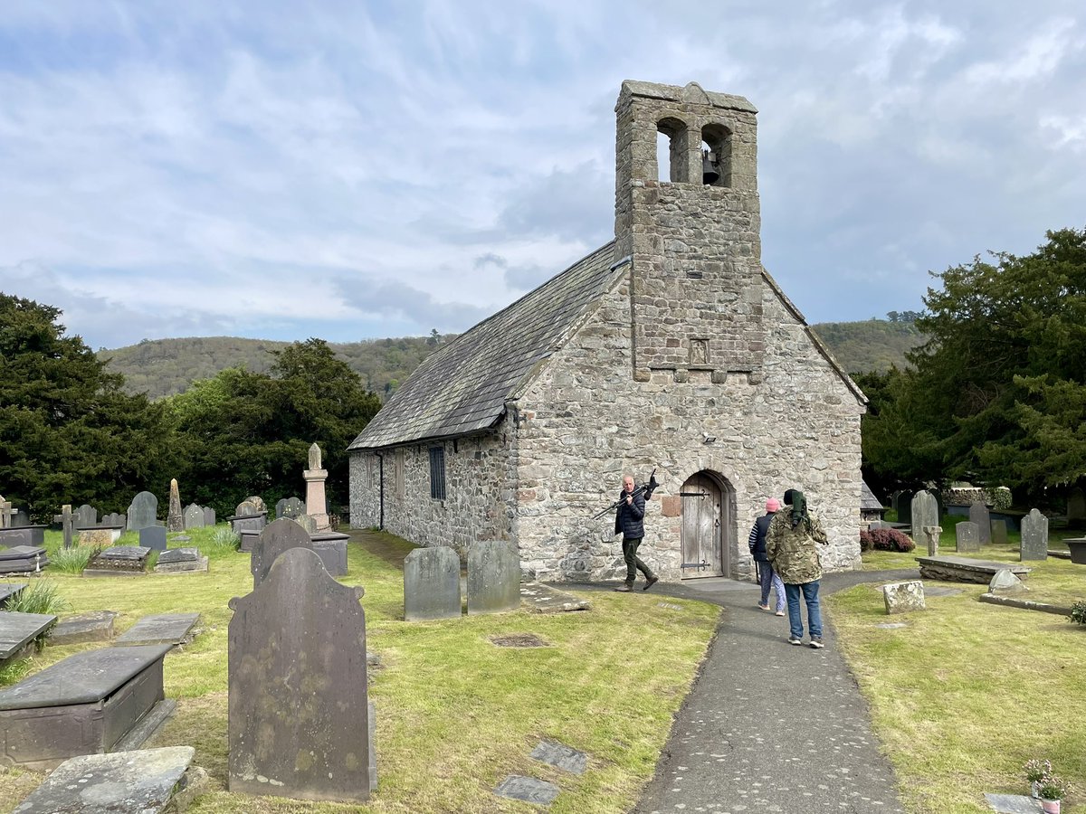 A lovely day guiding John and Janet around some of our favourite local #birdwatching locations with lots of birds and plenty of sunshine. Great fun sharing #NorthWales at its best #birds #guiding