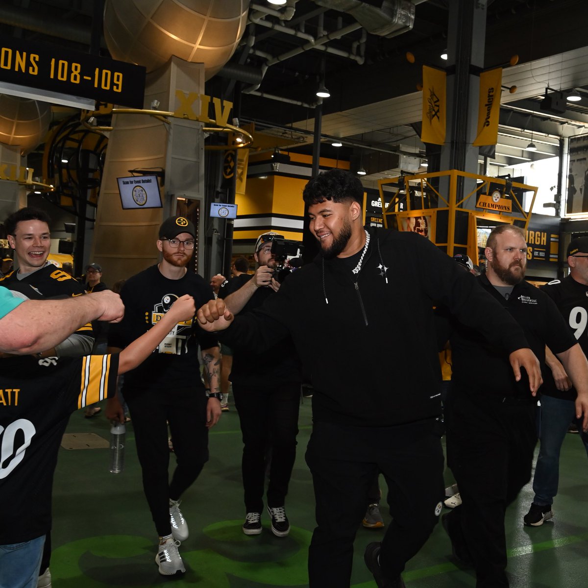 Good vibes at @AcrisureStadium #SteelersDraft