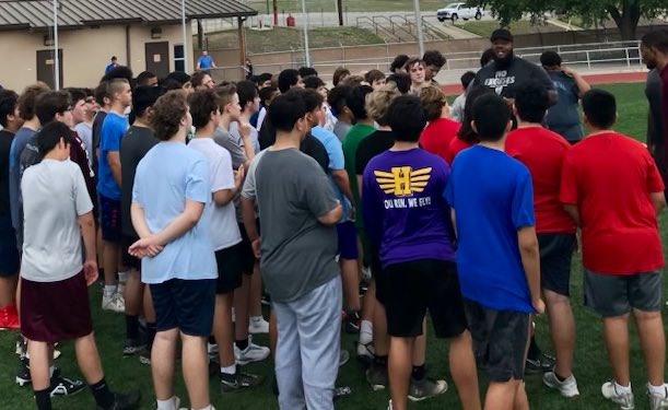 CoachJeff_CMS's tweet photo. We Invested This morning. #CMSTraining We Active! https://t.co/ZTnqAdsmgb