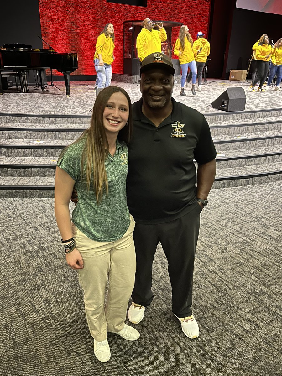 Sierra Fernandez tweet media