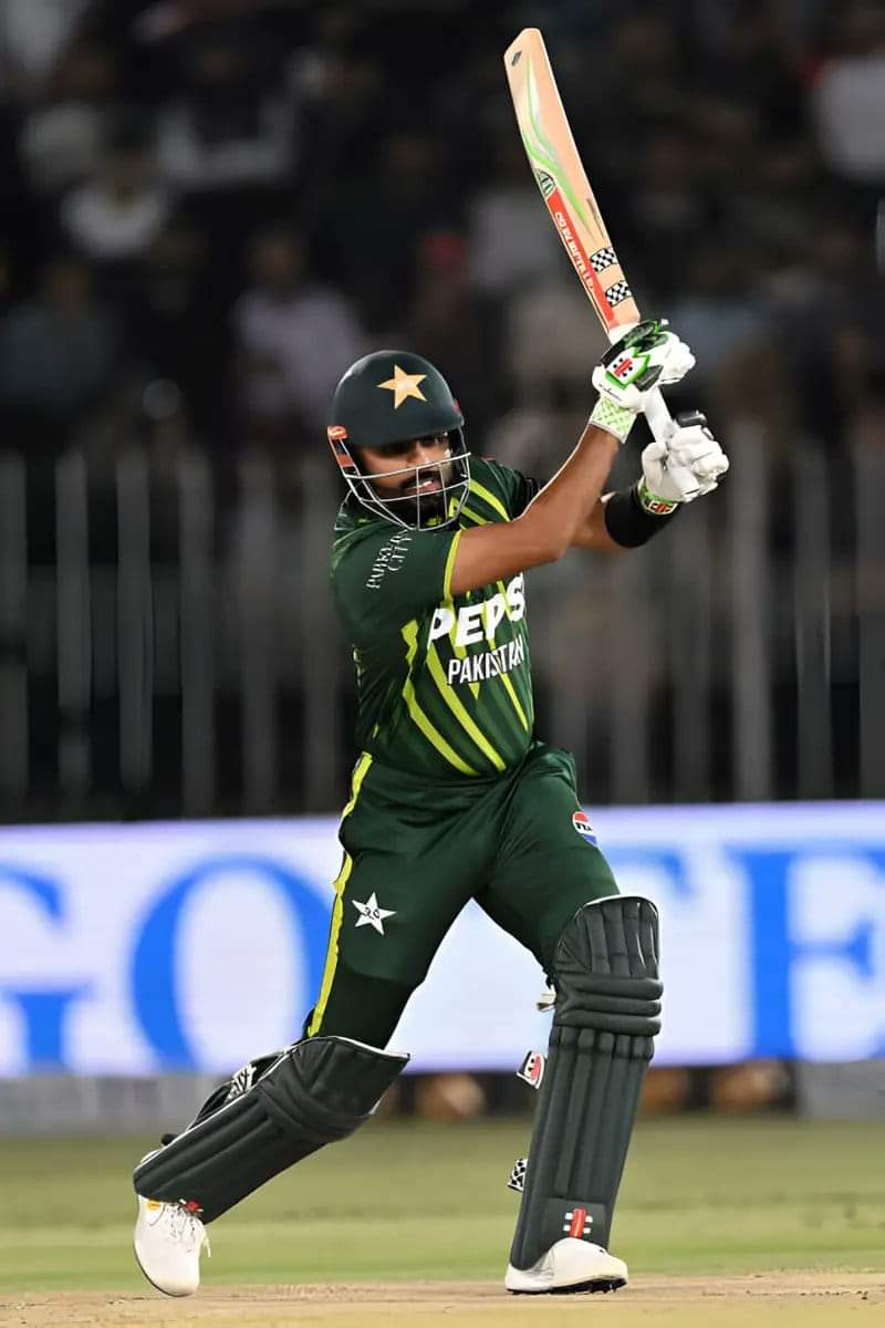#PAKvsNZMost T20I runs as captain (inns)

🇵🇰 𝟮𝟮𝟯𝟵* － 𝗕𝗮𝗯𝗮𝗿 𝗔𝘇𝗮𝗺 (𝟲𝟳) 
🇦🇺 2236  － Aaron Finch (76)
🇳🇿 2125  － Kane Williamson (71)
🇮🇳 1648  － Rohit Sharma (54)
🇮🇳 1570  － Virat Kohli (46)

#BabarAzam #PAKvNZ #ziatac