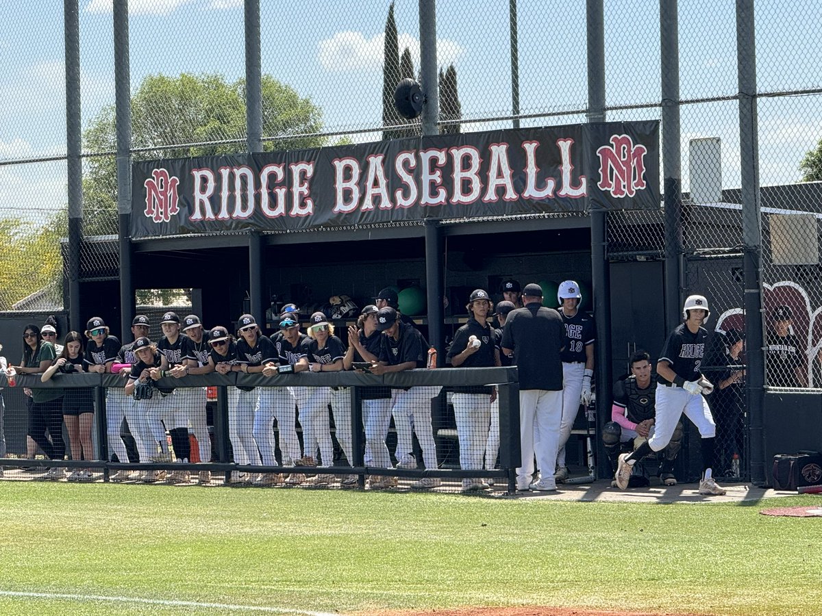DrFinchDVUSD's tweet photo. Two batters in and Mountain Ridge @TheMRHS @LionBoosters @DVUSD baseball is up 2-0 over Corona Del Sol. #Homerun https://t.co/fB9rp9khXB