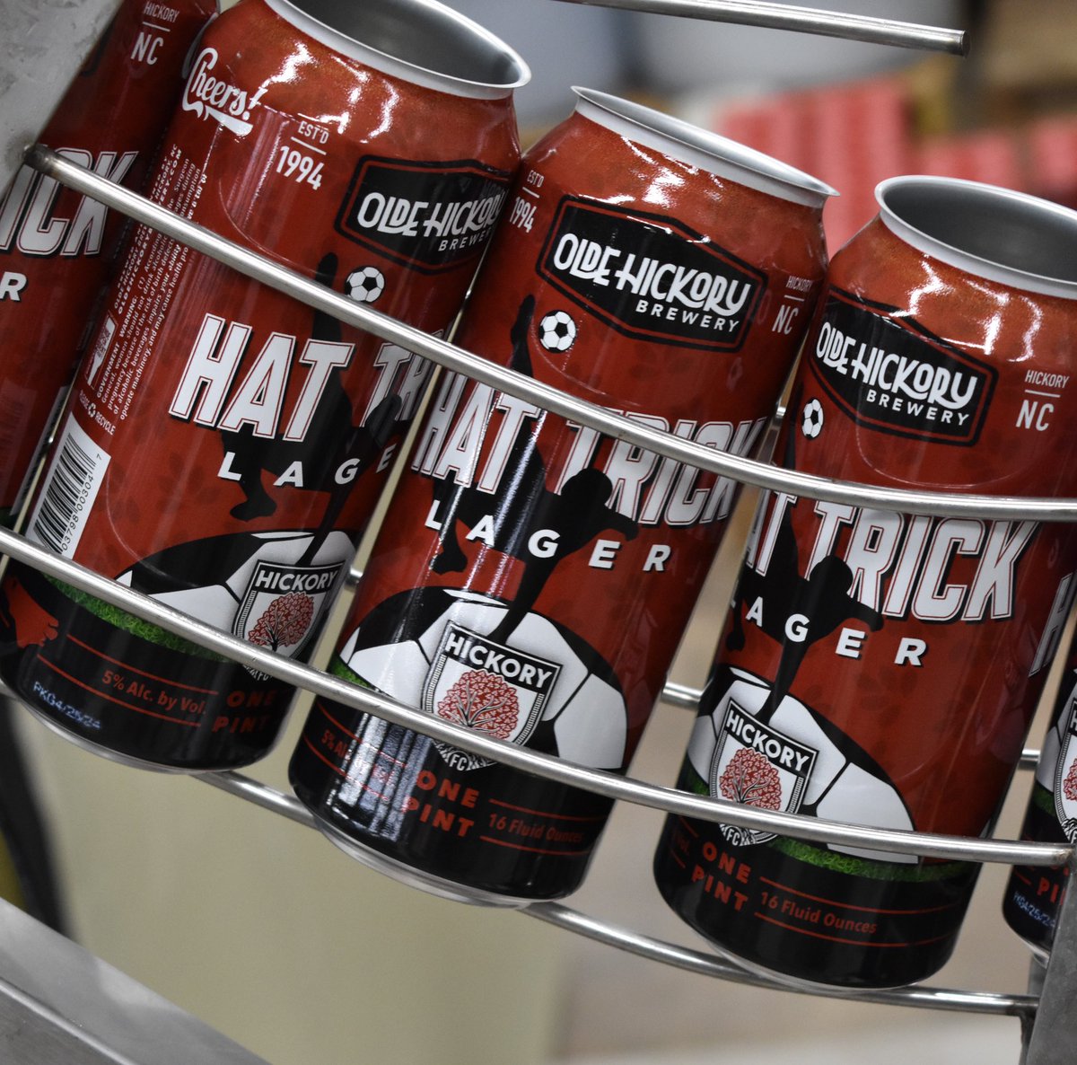HickoryFC's tweet photo. Our beer>Yours 🍻 https://t.co/oPink6ZbPV