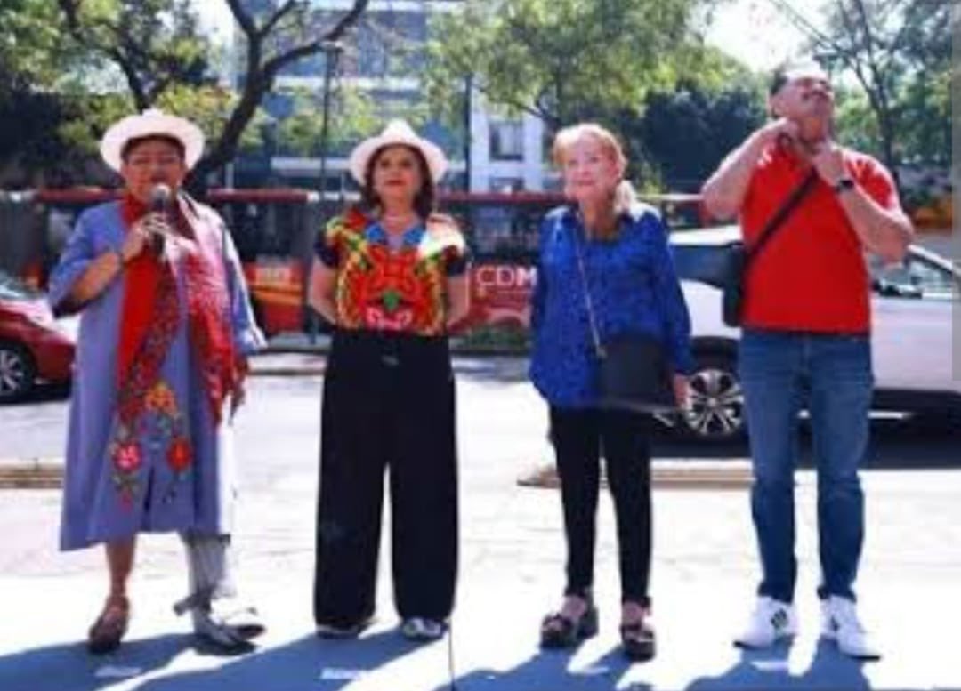 gbonillah's tweet photo. @DanyAlvarezca @ClaraBrugadaM moren💩siendo moren💩
CORRUPTOS, CRIMINALES, HOMICIDAS‼️
#YaSeVan
#HugoCulpable
#MorenaEncubreDelincuentes https://t.co/YwGifRHBLz