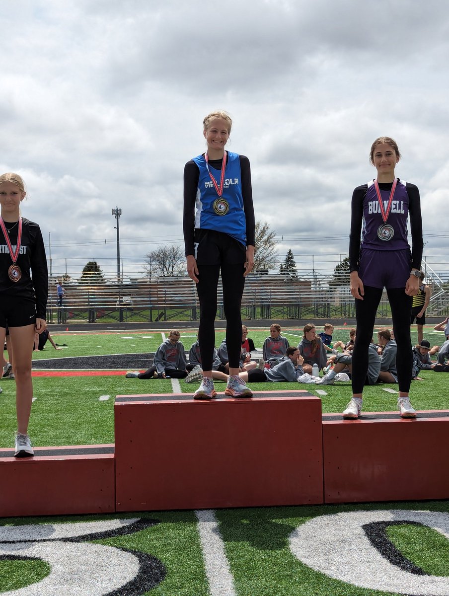 BrockRezny's tweet photo. Good start to the morning at Aurora. 2nd 🥈 in the girls 4x100 and 1st 🥇 in the open 400. 

On to finals. @RaiseTheAnchor @MalcolmSchools https://t.co/cqKzHChOwy