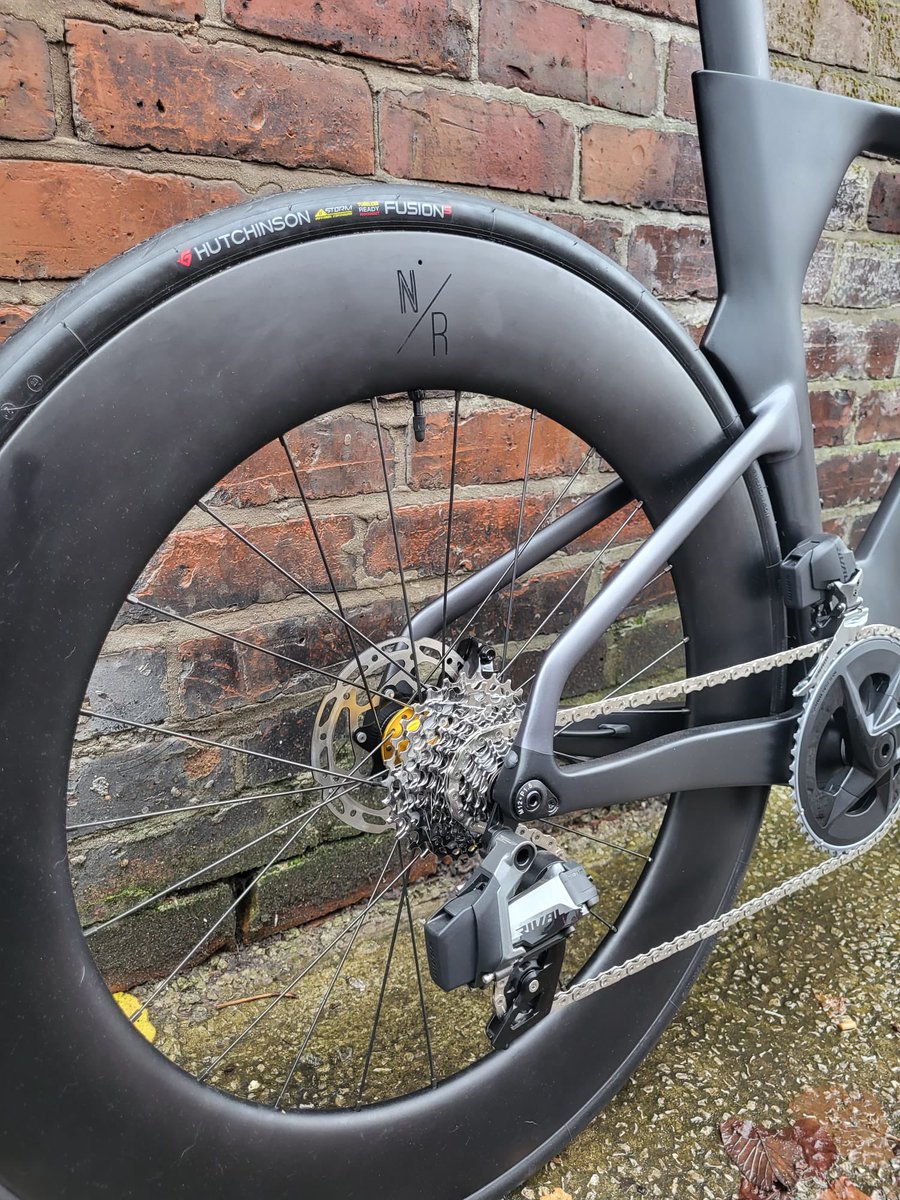 Our TT bike comes with deep section carbon wheels as standard! Want some serious speed? Talk to us about a NorthRoad Ares. Info@northroadcycles.com #tri #triathlon #cycling #ironman