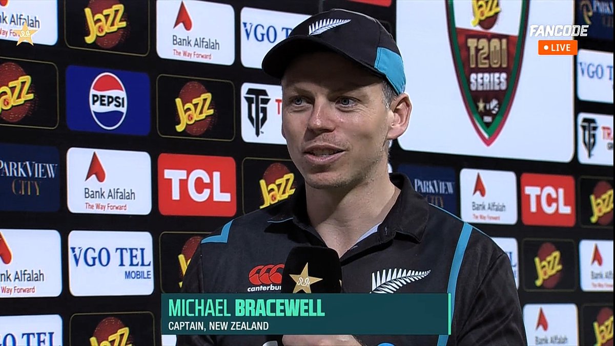 Michael Bracewell 🗣️: Our boys don't do army training. They hardly even attend PT classes at school. Still, we didn't let Babar Azam win the series . I hope next time Shahid Afridi and Shoaib Akhtar don't come out of retirement just to beat us (laughs).#PAKvsNZ