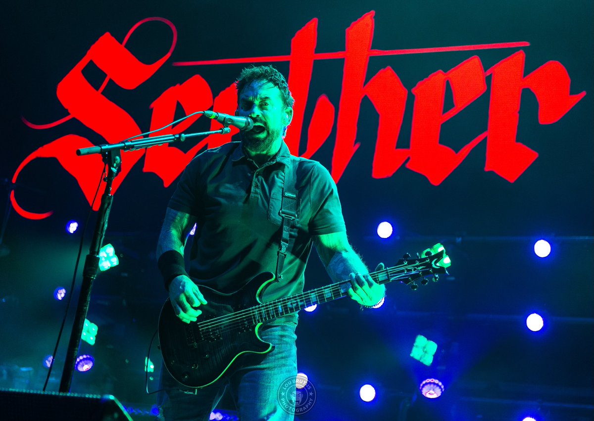 SEETHER! @CoreyLowery23 of @Seether onstage at the @CFGBankArena for the @98Rock Spring Fling in Baltimore MD. Can’t fight the Seether! #coreylowery #seether #nikon #nikonphotography #nikonphotographer