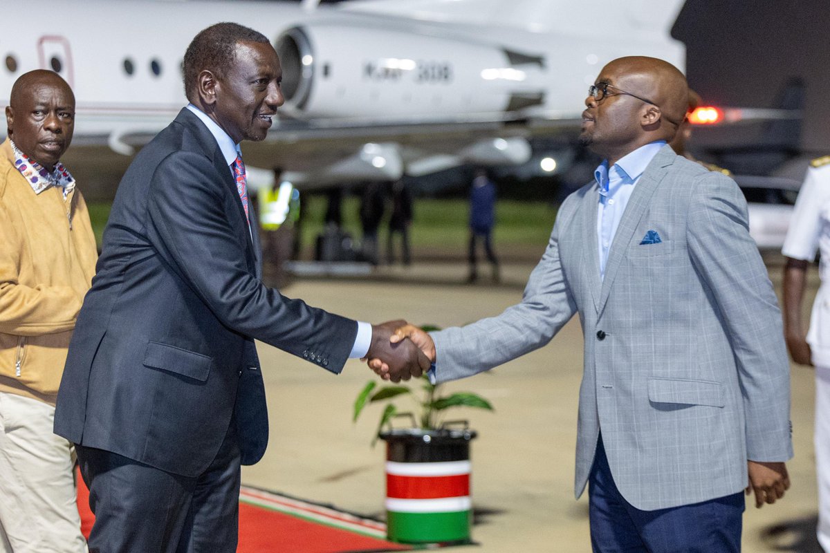 Welcome back, Mr. President. President William Ruto has arrived at JKIA from Zimbabwe.
