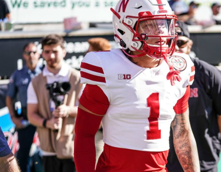 #AGTG After a great spring game visit and conversation with @evancooper2, I’m blessed to receive an offer from @HuskerFootball!!!🔴⚪️ @LawrencHopkins @ChadSimmons_ @adamgorney @SWiltfong247 @TomLoy247 @samspiegs @BHoward_11 @MacCorleone74 @DemetricDWarren @MeshAcademy @shayhodge3