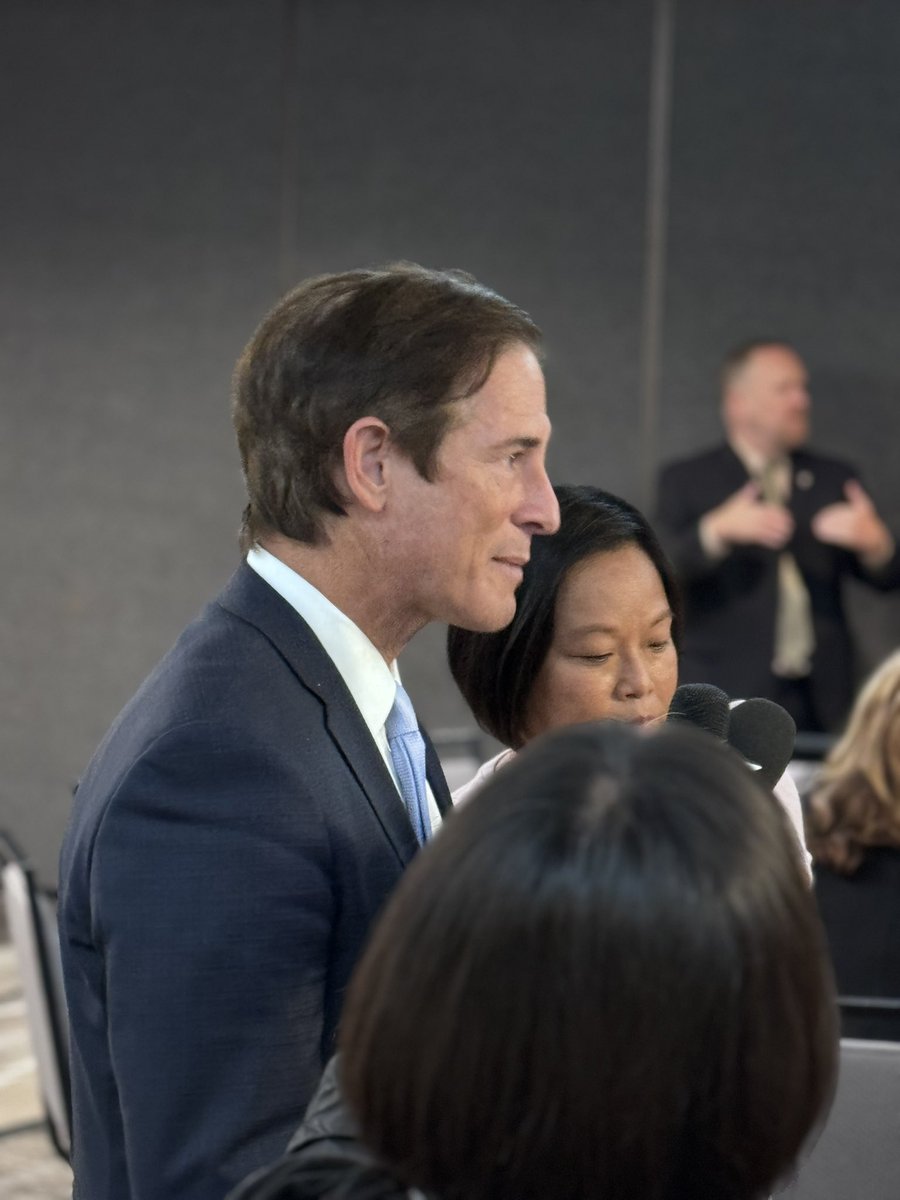 Honored to attend a leadership roundtable w <a href="/NathanHochmanDA/">Nathan Hochman</a> 
Several Mayors, Council Members, DA &amp; POA reps all talking about “Making Crime Ilegal Again.” prioritizing public safety  &amp; prosecuting criminals who kill or attempt to kill a cop. 
#publicsafety #lawenforcement #lada