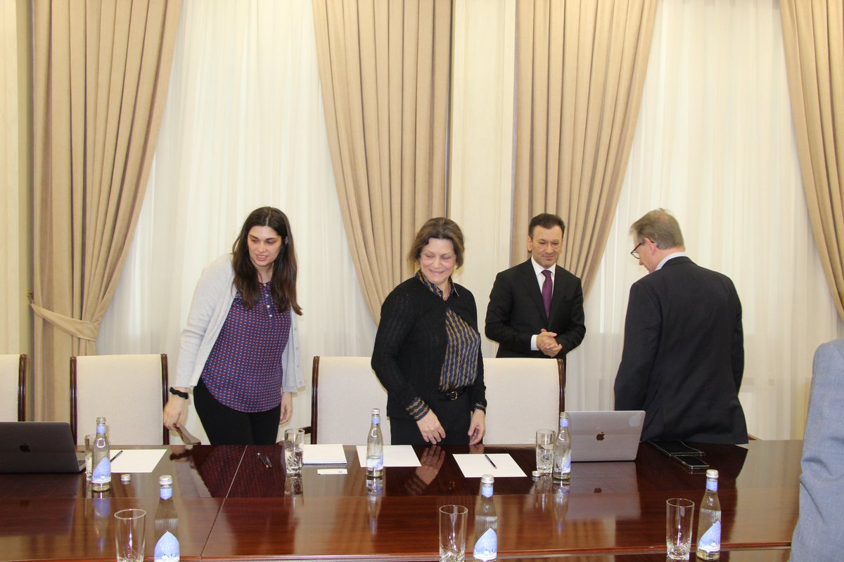 Open and insightful discussion with <a href="/USIP/">U.S. Institute of Peace</a> experts, including former <a href="/SIPRIorg/">SIPRI</a> Director <a href="/batesgill1/">Bates Gill</a>, exchanging views on key regional dynamics and #Uzbekistan well balanced and pragmatic foreign policy priorities.

***

<a href="/USIP/">U.S. Institute of Peace</a> ekspertlari, jumladan <a href="/SIPRIorg/">SIPRI</a> sobiq direktori