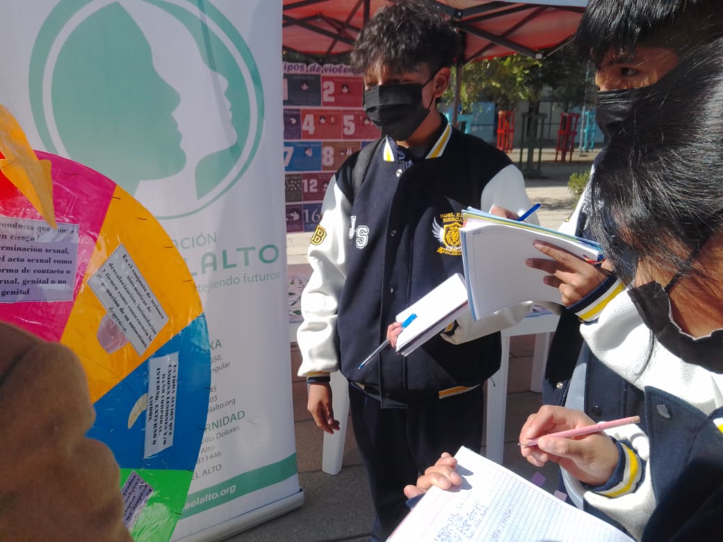 👧👦. La prevención es importante para eliminar todo tipo de violencia y educar sobre los embarazos adolescentes, sus riesgos y salud sexual. Toda esa información se dio en una feria.

LEE LA NOTA EN:
acortar.link/LcdNnI
#RenuevaElAlto