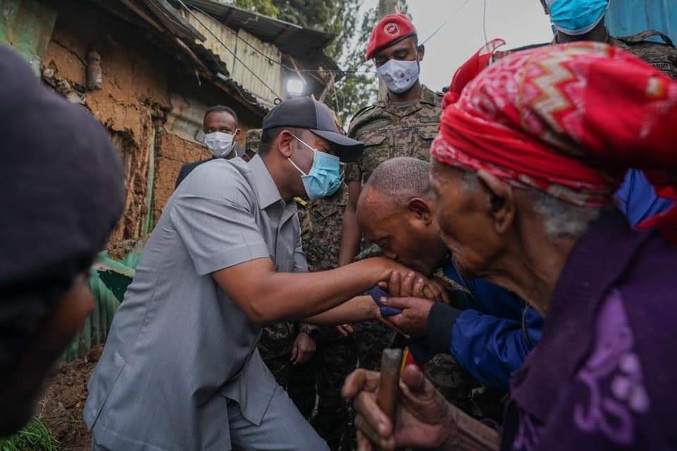 Abdrezak1584333's tweet photo. የአንተ መልካምነት በቃላቶች አይገለፅም @AbiyAhmedAli https://t.co/o2pls2U4UX
