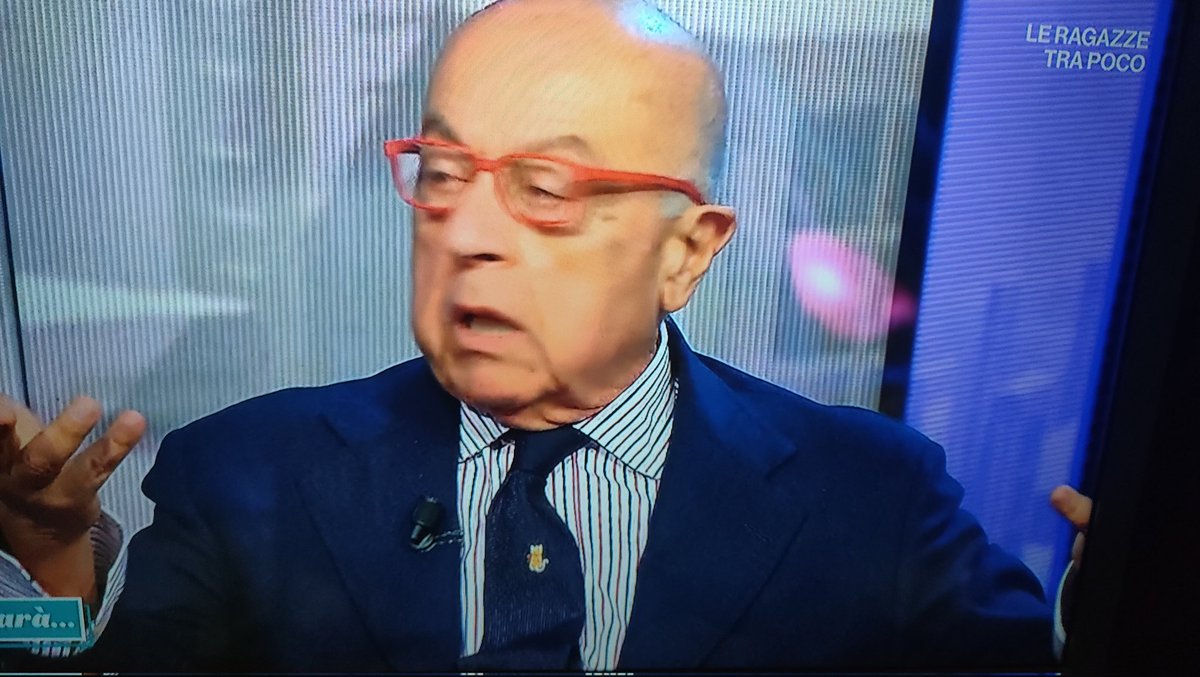 unoenessunoe's tweet photo. #Magliaro è ancora ospite di una trasmissione, in #rai questa sera dalla #Bortone. Immagino sia il nuovo manuale Cencelli, tot fascisti, tot intellettuali, tot di centro... https://t.co/klIWuzf2rz